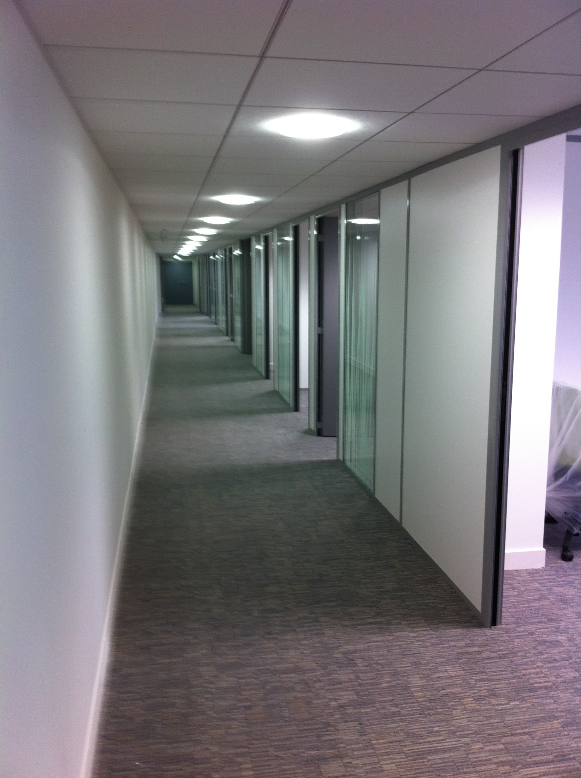 Aménagement de bureaux et cloisonnement aluminium - photo 2